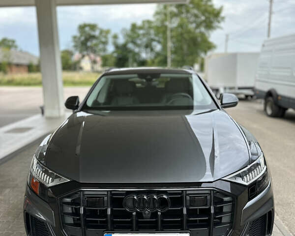 Серый Ауди Q8, объемом двигателя 3 л и пробегом 92 тыс. км за 55000 $, фото 2 на Automoto.ua