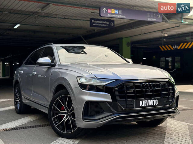 Серый Ауди Q8, объемом двигателя 3 л и пробегом 103 тыс. км за 46500 $, фото 3 на Automoto.ua