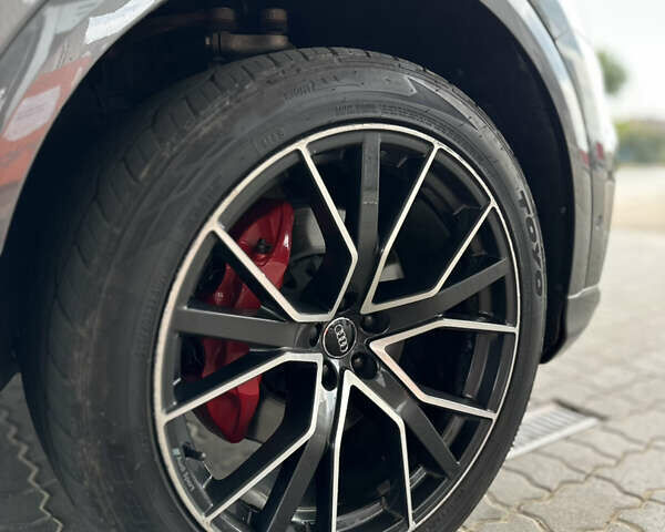 Серый Ауди Q8, объемом двигателя 3 л и пробегом 92 тыс. км за 55000 $, фото 32 на Automoto.ua