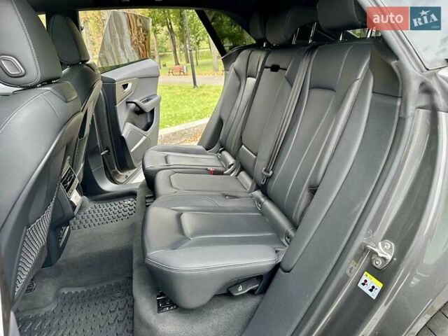 Серый Ауди Q8, объемом двигателя 3 л и пробегом 125 тыс. км за 48999 $, фото 99 на Automoto.ua