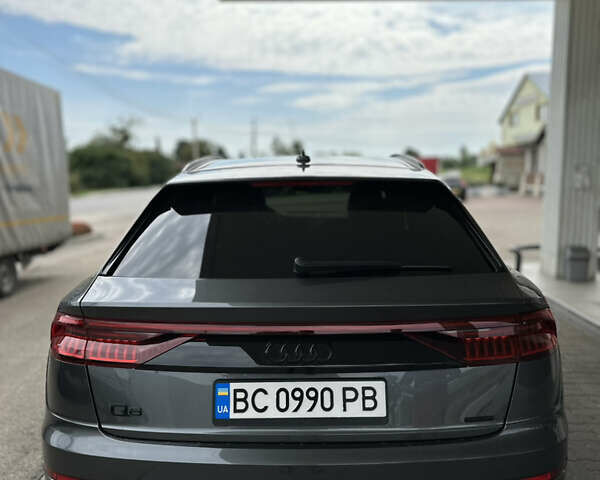 Серый Ауди Q8, объемом двигателя 3 л и пробегом 92 тыс. км за 55000 $, фото 3 на Automoto.ua
