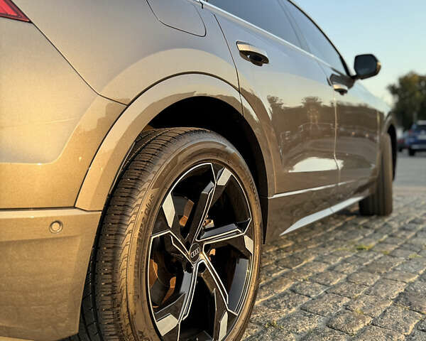 Серый Ауди Q8, объемом двигателя 3 л и пробегом 97 тыс. км за 48500 $, фото 9 на Automoto.ua