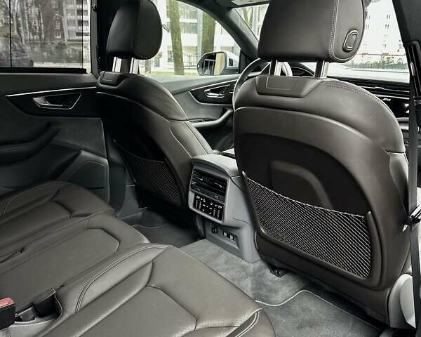 Ауди Q8 2019 в Киеве на Automoto.ua Серый Ауди Q8, объемом двигателя 3 л и пробегом 85 тыс. км за 62000 $, фото 42 на Automoto.ua