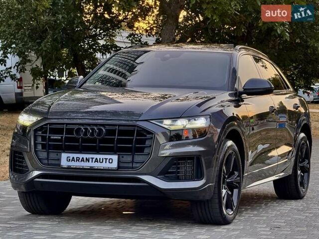 Серый Ауди Q8, объемом двигателя 3 л и пробегом 87 тыс. км за 49999 $, фото 3 на Automoto.ua