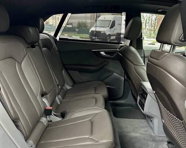 Ауди Q8 2019 в Киеве на Automoto.ua Серый Ауди Q8, объемом двигателя 3 л и пробегом 85 тыс. км за 62000 $, фото 43 на Automoto.ua