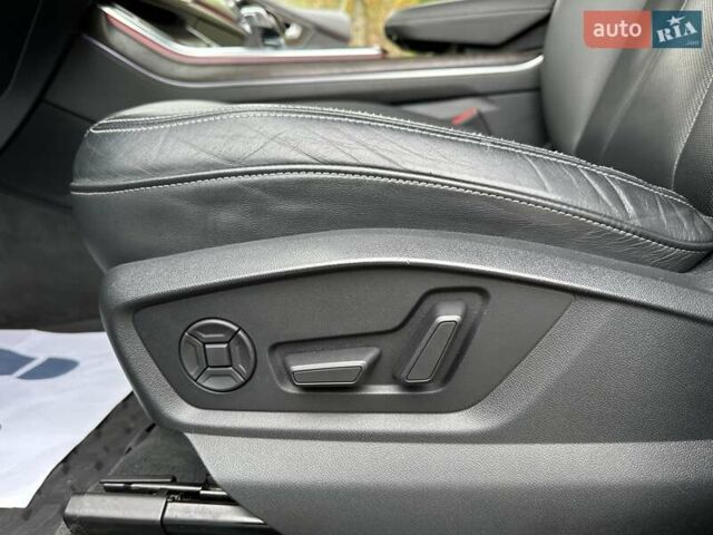 Серый Ауди Q8, объемом двигателя 3 л и пробегом 125 тыс. км за 48999 $, фото 46 на Automoto.ua