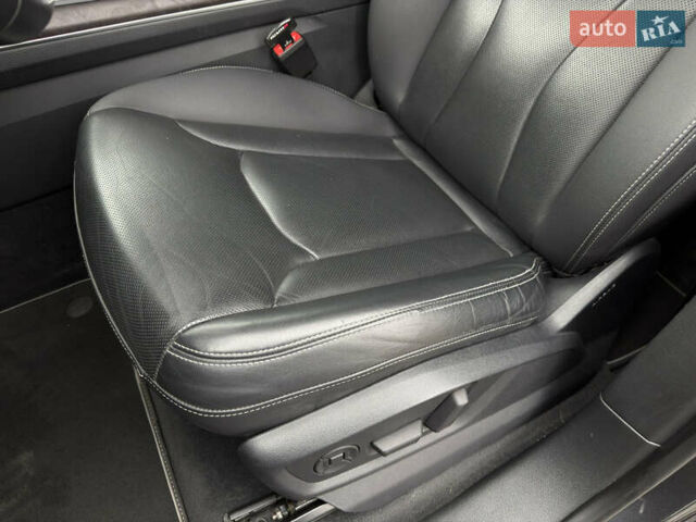 Серый Ауди Q8, объемом двигателя 3 л и пробегом 127 тыс. км за 47999 $, фото 35 на Automoto.ua