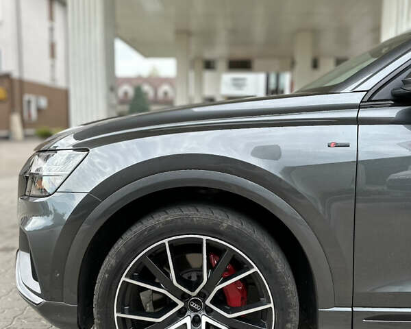 Серый Ауди Q8, объемом двигателя 3 л и пробегом 92 тыс. км за 55000 $, фото 11 на Automoto.ua