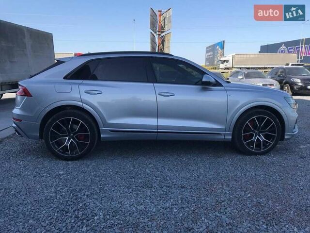 Сірий Ауді Q8, об'ємом двигуна 3 л та пробігом 141 тис. км за 63490 $, фото 16 на Automoto.ua