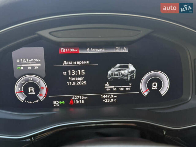 Сірий Ауді Q8, об'ємом двигуна 2.97 л та пробігом 42 тис. км за 69500 $, фото 28 на Automoto.ua