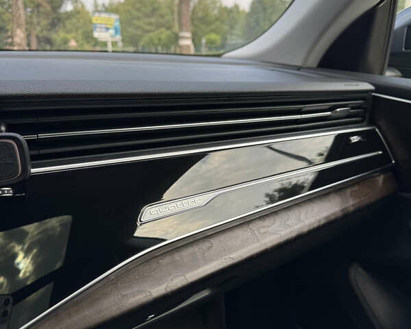 Серый Ауди Q8, объемом двигателя 3 л и пробегом 61 тыс. км за 56000 $, фото 21 на Automoto.ua