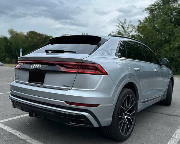 Серый Ауди Q8, объемом двигателя 3 л и пробегом 74 тыс. км за 60000 $, фото 5 на Automoto.ua