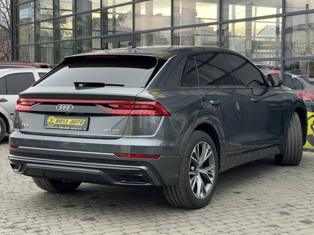 Серый Ауди Q8, объемом двигателя 3 л и пробегом 92 тыс. км за 73000 $, фото 5 на Automoto.ua