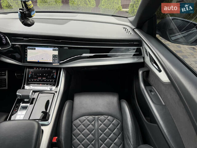 Сірий Ауді Q8, об'ємом двигуна 3 л та пробігом 101 тис. км за 60000 $, фото 127 на Automoto.ua