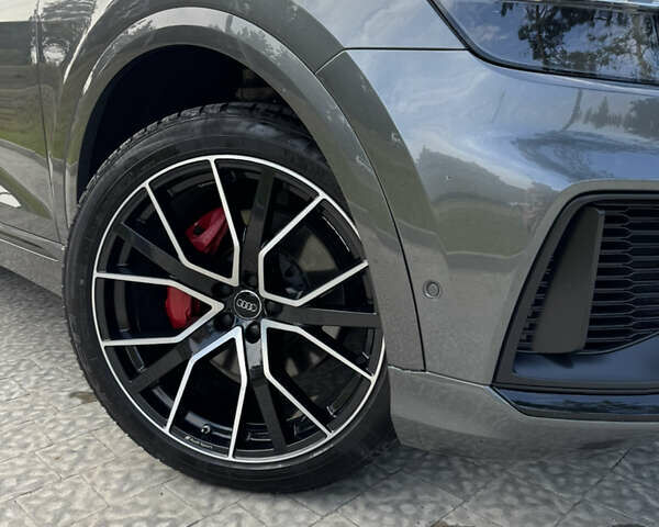 Серый Ауди Q8, объемом двигателя 3 л и пробегом 61 тыс. км за 56000 $, фото 52 на Automoto.ua