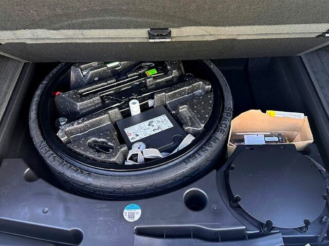 Серый Ауди Q8, объемом двигателя 4 л и пробегом 42 тыс. км за 77000 $, фото 6 на Automoto.ua