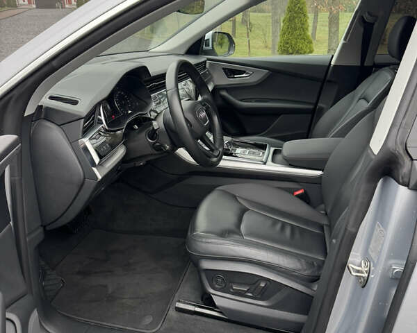 Сірий Ауді Q8, об'ємом двигуна 2.97 л та пробігом 73 тис. км за 57500 $, фото 9 на Automoto.ua