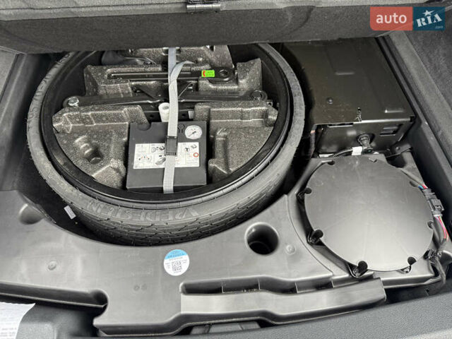 Серый Ауди Q8, объемом двигателя 2.97 л и пробегом 74 тыс. км за 72999 $, фото 21 на Automoto.ua