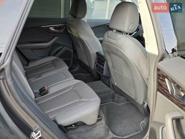 Серый Ауди Q8, объемом двигателя 3 л и пробегом 11 тыс. км за 67900 $, фото 13 на Automoto.ua