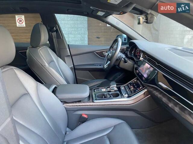 Серый Ауди Q8, объемом двигателя 3 л и пробегом 61 тыс. км за 63000 $, фото 100 на Automoto.ua