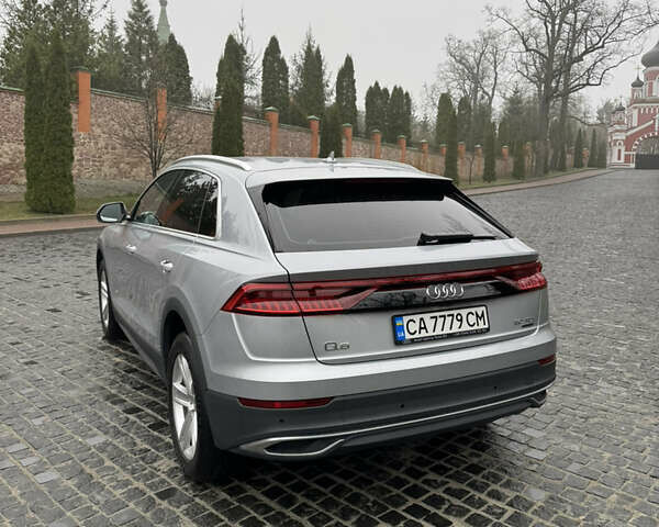 Сірий Ауді Q8, об'ємом двигуна 2.97 л та пробігом 73 тис. км за 57500 $, фото 5 на Automoto.ua