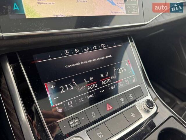 Серый Ауди Q8, объемом двигателя 3 л и пробегом 65 тыс. км за 51990 $, фото 25 на Automoto.ua