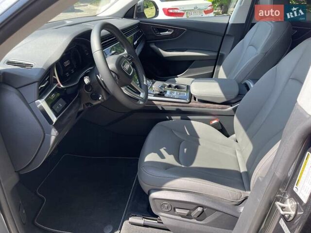 Сірий Ауді Q8, об'ємом двигуна 3 л та пробігом 11 тис. км за 69600 $, фото 9 на Automoto.ua
