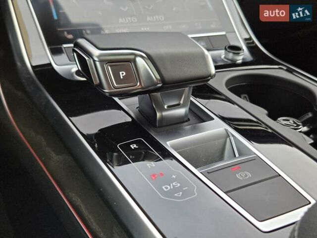 Серый Ауди Q8, объемом двигателя 3 л и пробегом 11 тыс. км за 67900 $, фото 30 на Automoto.ua