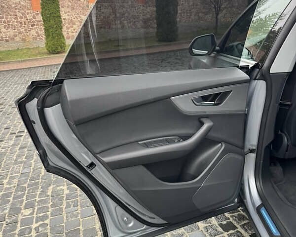 Сірий Ауді Q8, об'ємом двигуна 2.97 л та пробігом 73 тис. км за 57500 $, фото 14 на Automoto.ua