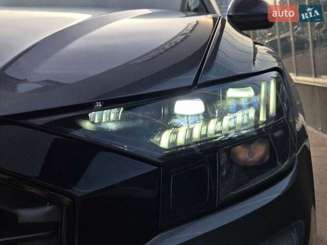 Серый Ауди Q8, объемом двигателя 3 л и пробегом 11 тыс. км за 67900 $, фото 37 на Automoto.ua