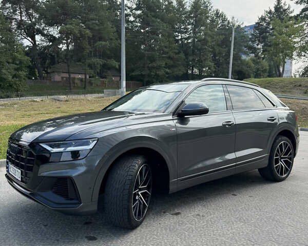 Серый Ауди Q8, объемом двигателя 3 л и пробегом 61 тыс. км за 56000 $, фото 43 на Automoto.ua