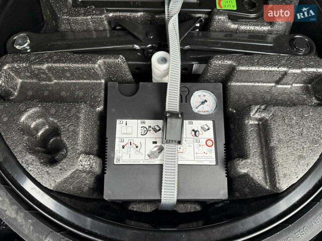 Серый Ауди Q8, объемом двигателя 2.97 л и пробегом 74 тыс. км за 72999 $, фото 22 на Automoto.ua