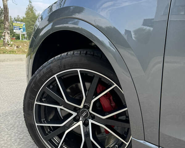 Серый Ауди Q8, объемом двигателя 3 л и пробегом 61 тыс. км за 56000 $, фото 50 на Automoto.ua