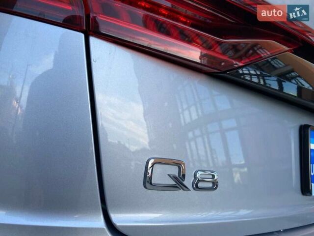 Серый Ауди Q8, объемом двигателя 3 л и пробегом 61 тыс. км за 63000 $, фото 27 на Automoto.ua