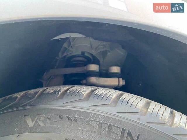 Серый Ауди Q8, объемом двигателя 3 л и пробегом 61 тыс. км за 63000 $, фото 8 на Automoto.ua