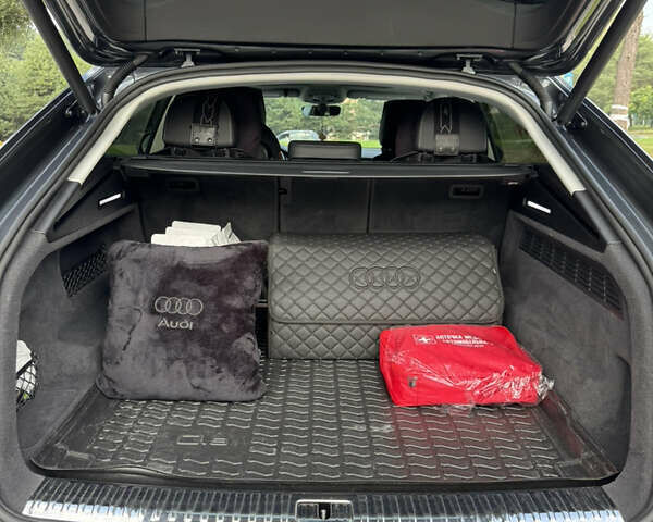 Серый Ауди Q8, объемом двигателя 3 л и пробегом 61 тыс. км за 56000 $, фото 32 на Automoto.ua