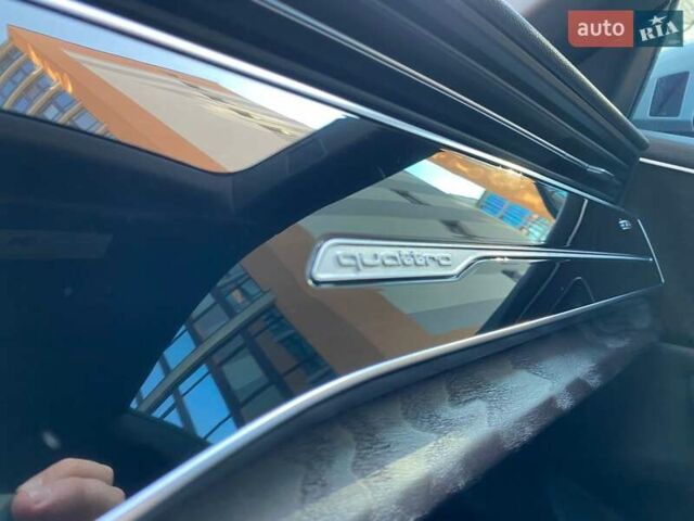 Серый Ауди Q8, объемом двигателя 3 л и пробегом 61 тыс. км за 63000 $, фото 74 на Automoto.ua