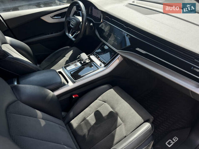 Серый Ауди Q8, объемом двигателя 3 л и пробегом 142 тыс. км за 75000 $, фото 59 на Automoto.ua