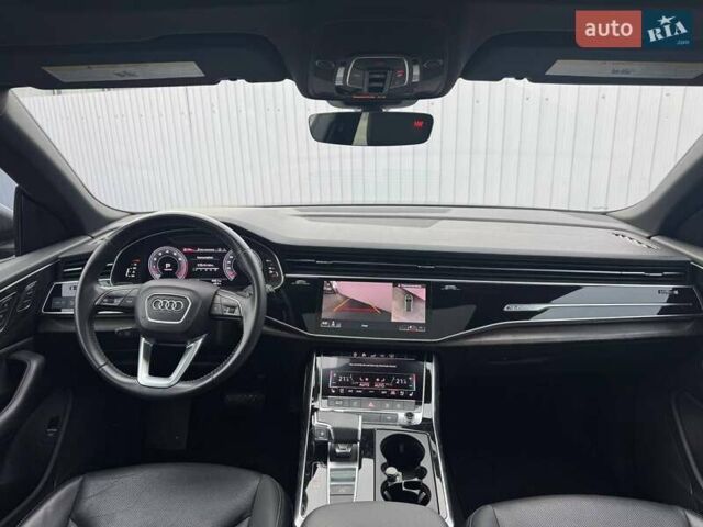 Серый Ауди Q8, объемом двигателя 3 л и пробегом 65 тыс. км за 51990 $, фото 12 на Automoto.ua