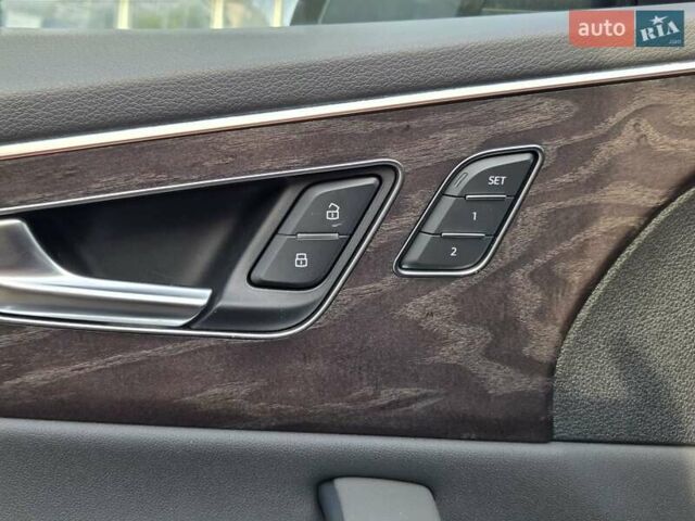 Серый Ауди Q8, объемом двигателя 3 л и пробегом 11 тыс. км за 67900 $, фото 19 на Automoto.ua