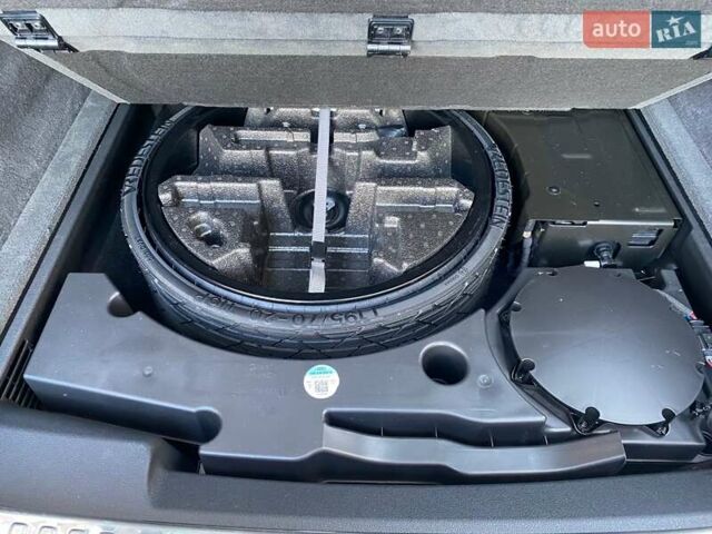 Серый Ауди Q8, объемом двигателя 3 л и пробегом 61 тыс. км за 63000 $, фото 92 на Automoto.ua