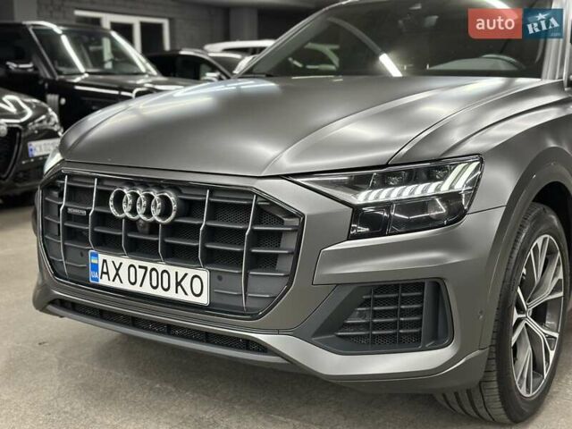 Серый Ауди Q8, объемом двигателя 2.97 л и пробегом 99 тыс. км за 72000 $, фото 2 на Automoto.ua