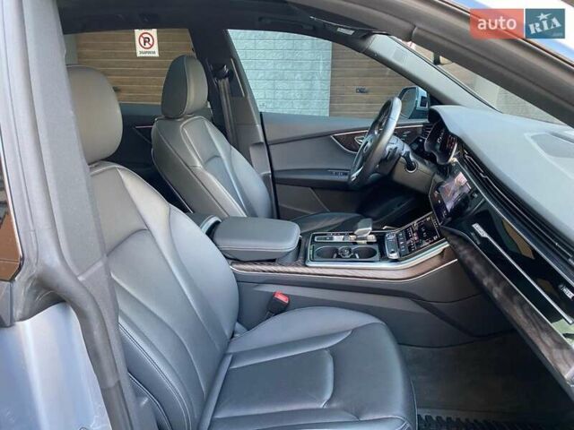 Серый Ауди Q8, объемом двигателя 3 л и пробегом 61 тыс. км за 63000 $, фото 91 на Automoto.ua