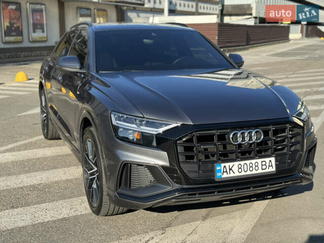 Серый Ауди Q8, объемом двигателя 3 л и пробегом 63 тыс. км за 59900 $, фото 5 на Automoto.ua