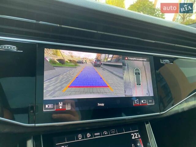 Серый Ауди Q8, объемом двигателя 3 л и пробегом 61 тыс. км за 63000 $, фото 75 на Automoto.ua