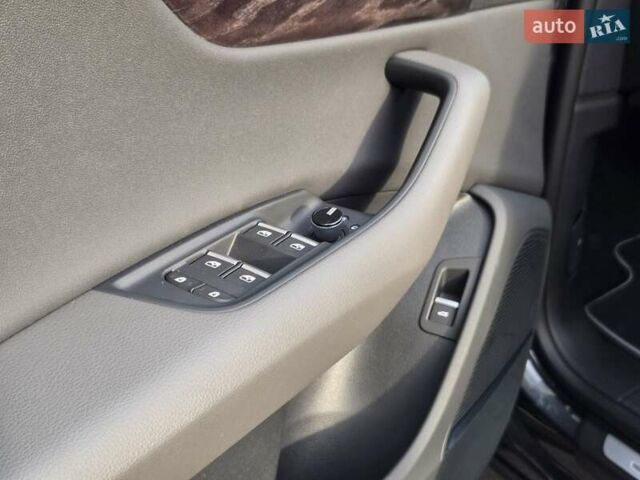 Серый Ауди Q8, объемом двигателя 3 л и пробегом 11 тыс. км за 67900 $, фото 18 на Automoto.ua