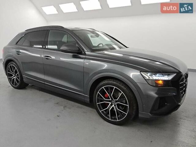 Серый Ауди Q8, объемом двигателя 3 л и пробегом 161 тыс. км за 29500 $, фото 3 на Automoto.ua