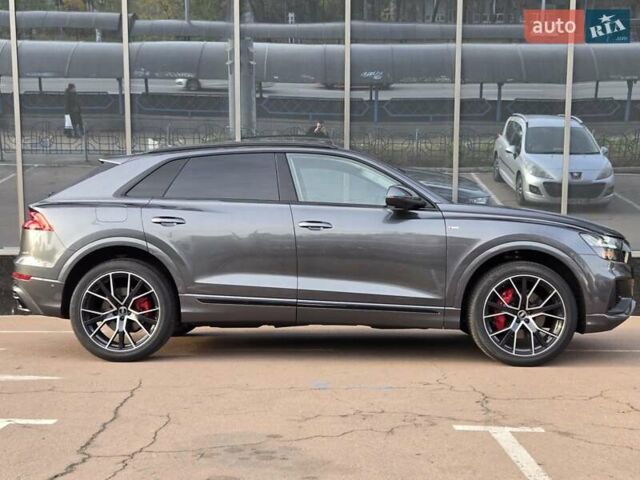 Серый Ауди Q8, объемом двигателя 3 л и пробегом 11 тыс. км за 67900 $, фото 6 на Automoto.ua
