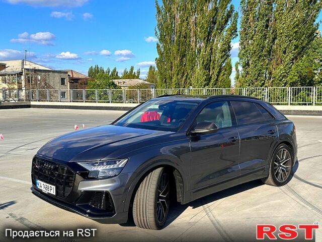 Серый Ауди Q8, объемом двигателя 4 л и пробегом 42 тыс. км за 77000 $, фото 1 на Automoto.ua