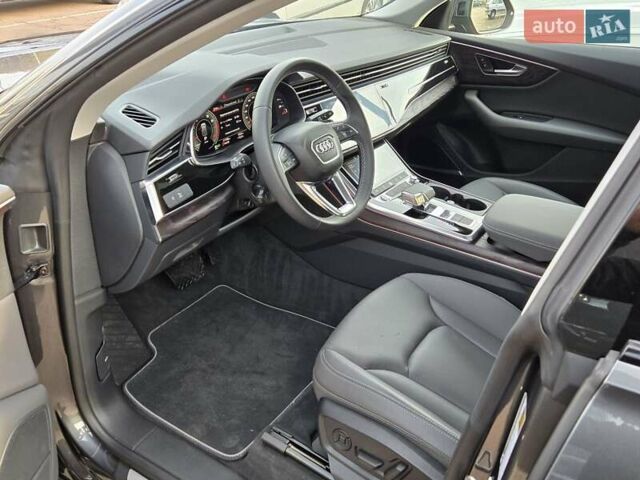Серый Ауди Q8, объемом двигателя 3 л и пробегом 11 тыс. км за 67900 $, фото 7 на Automoto.ua